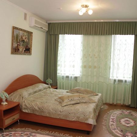 Kristina Hotel Zaporizhia Exterior photo