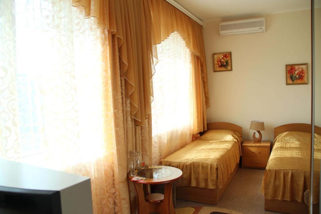 Kristina Hotel Zaporizhia Room photo