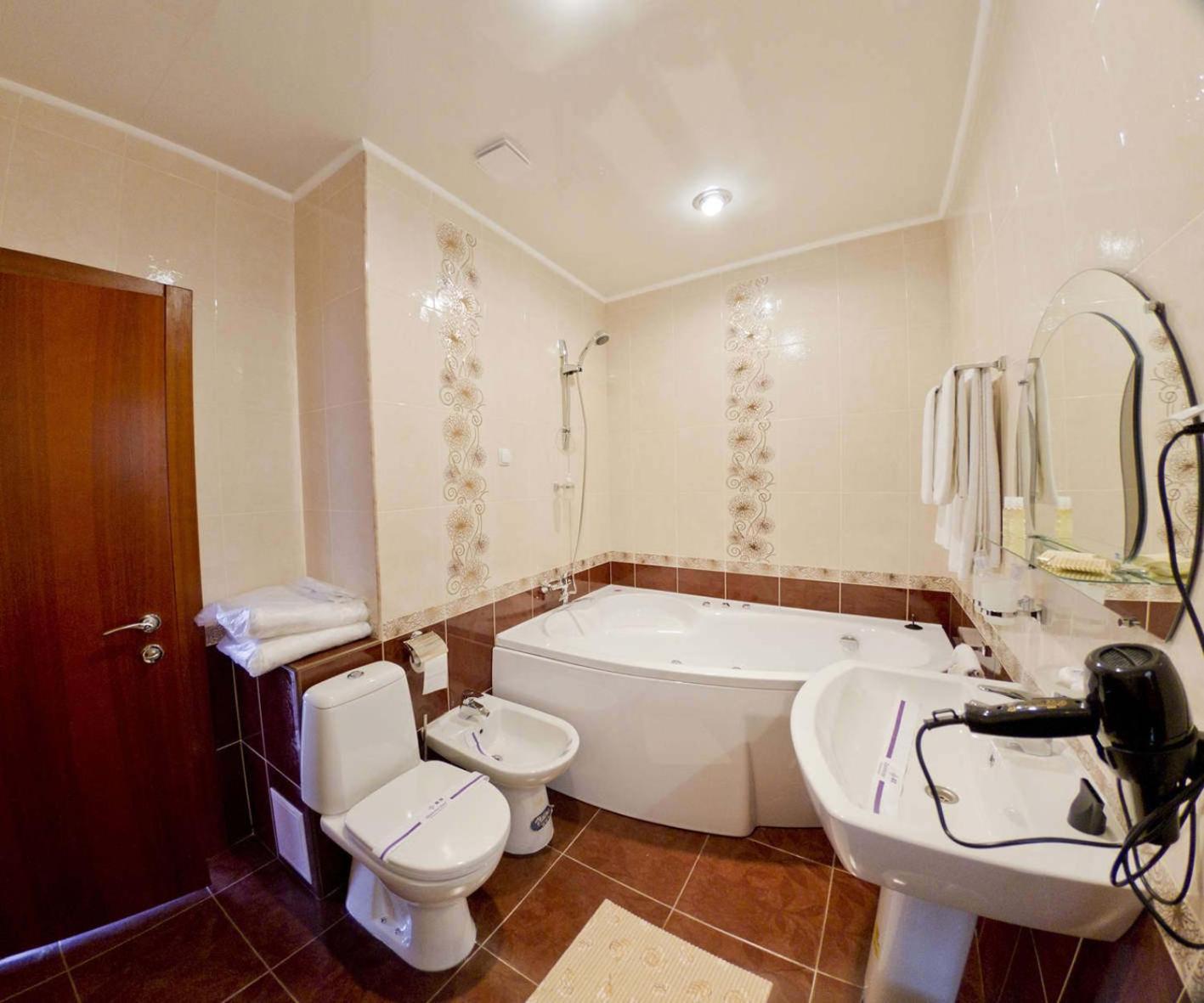 Kristina Hotel Zaporizhia Exterior photo
