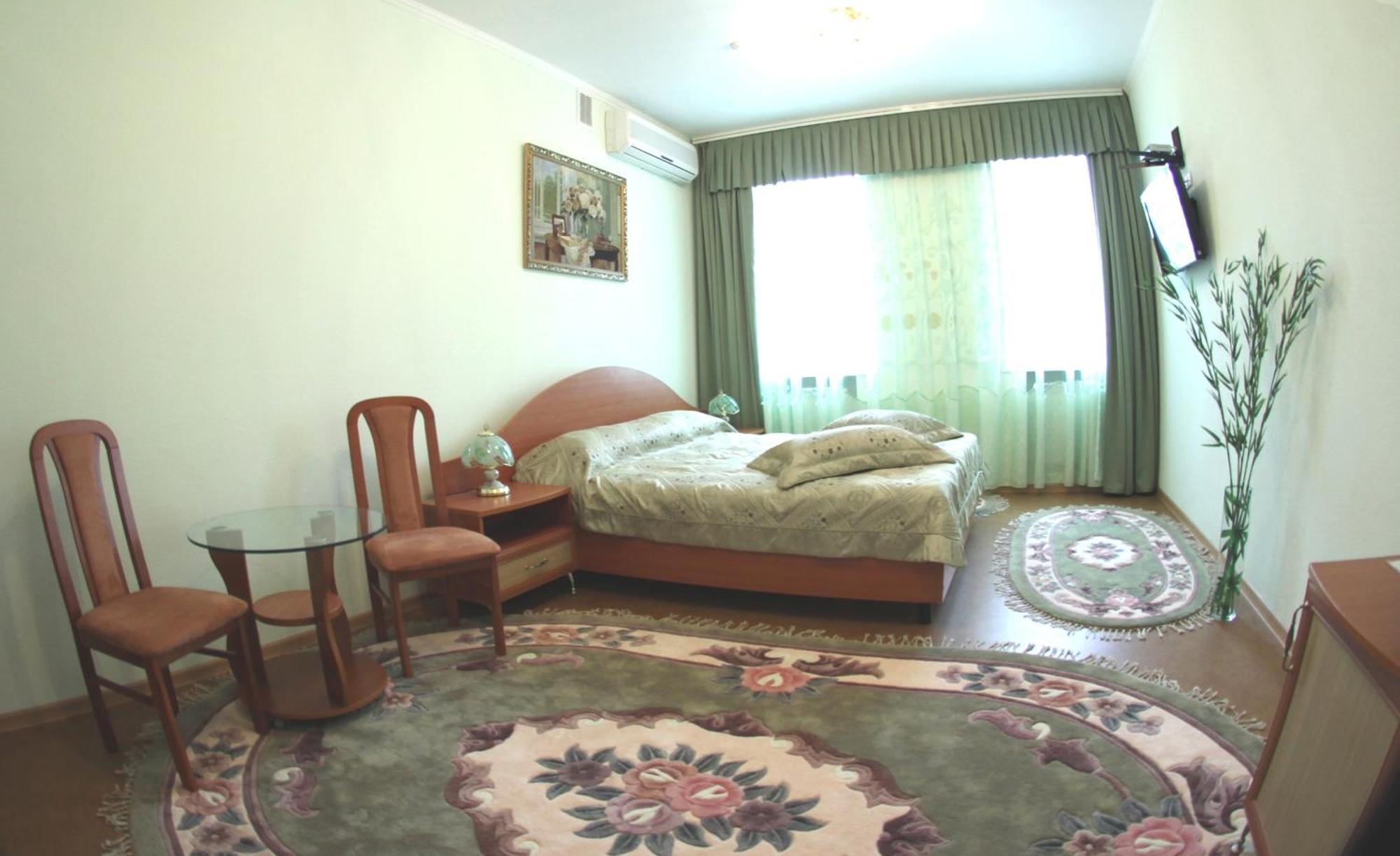 Kristina Hotel Zaporizhia Exterior photo