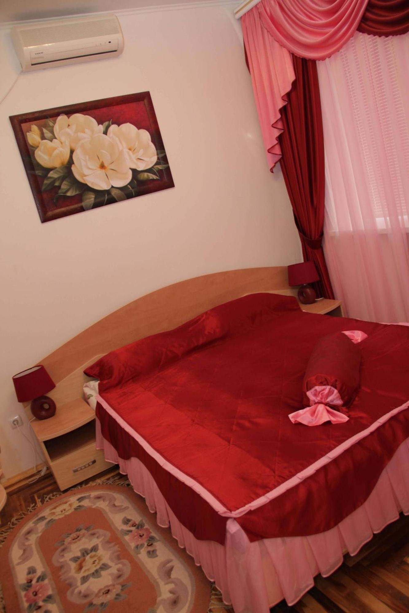 Kristina Hotel Zaporizhia Exterior photo